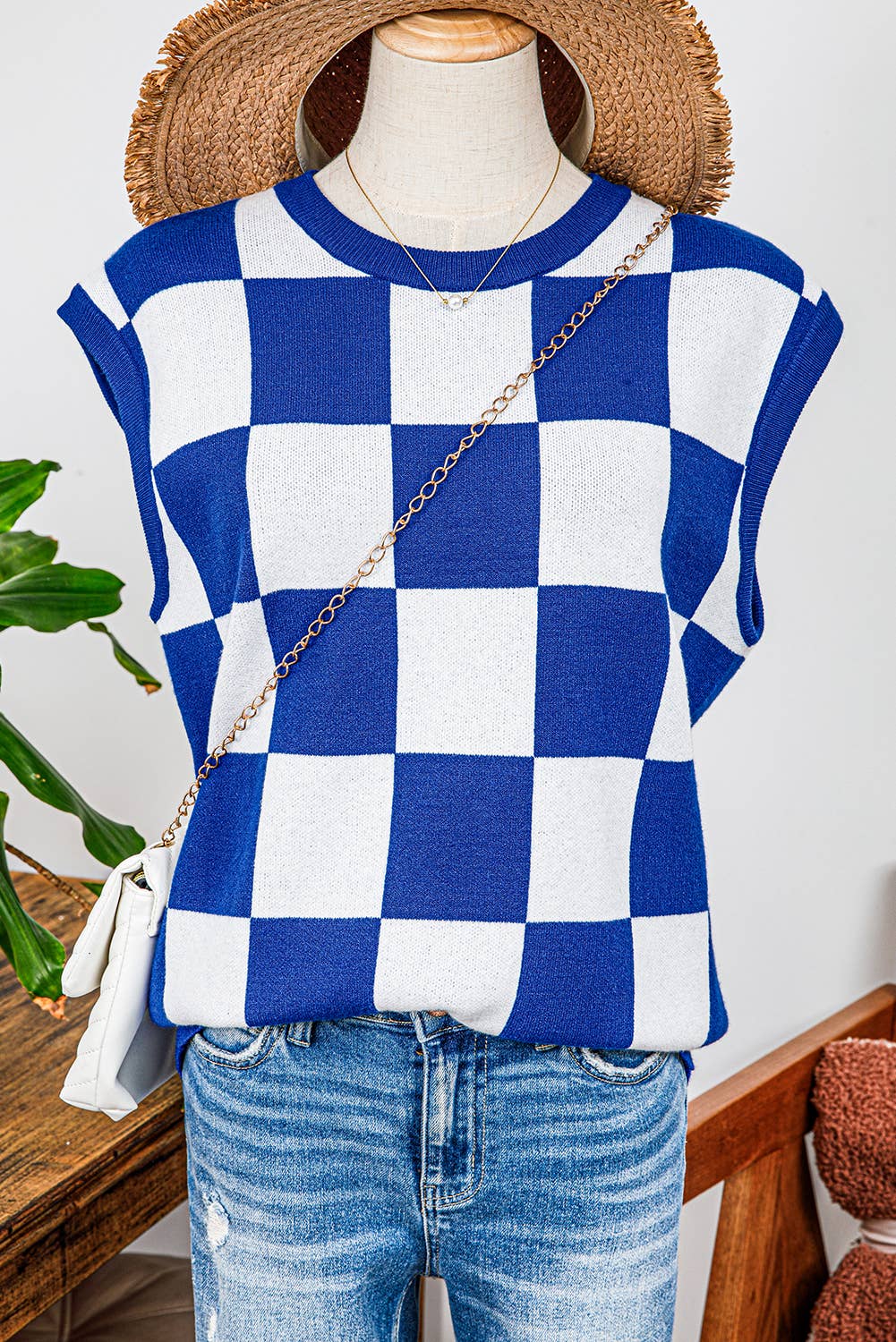 Checker board Round Neck Sweater Vest