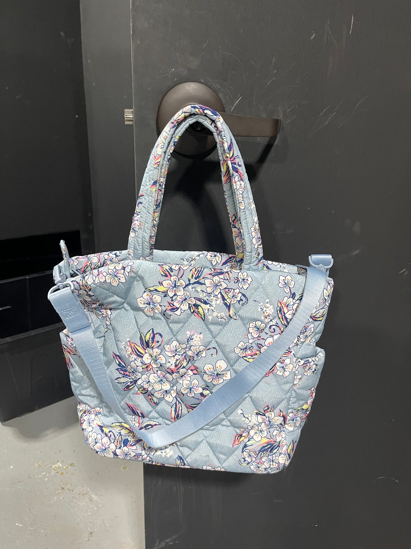 Vera Bradley puffer bag