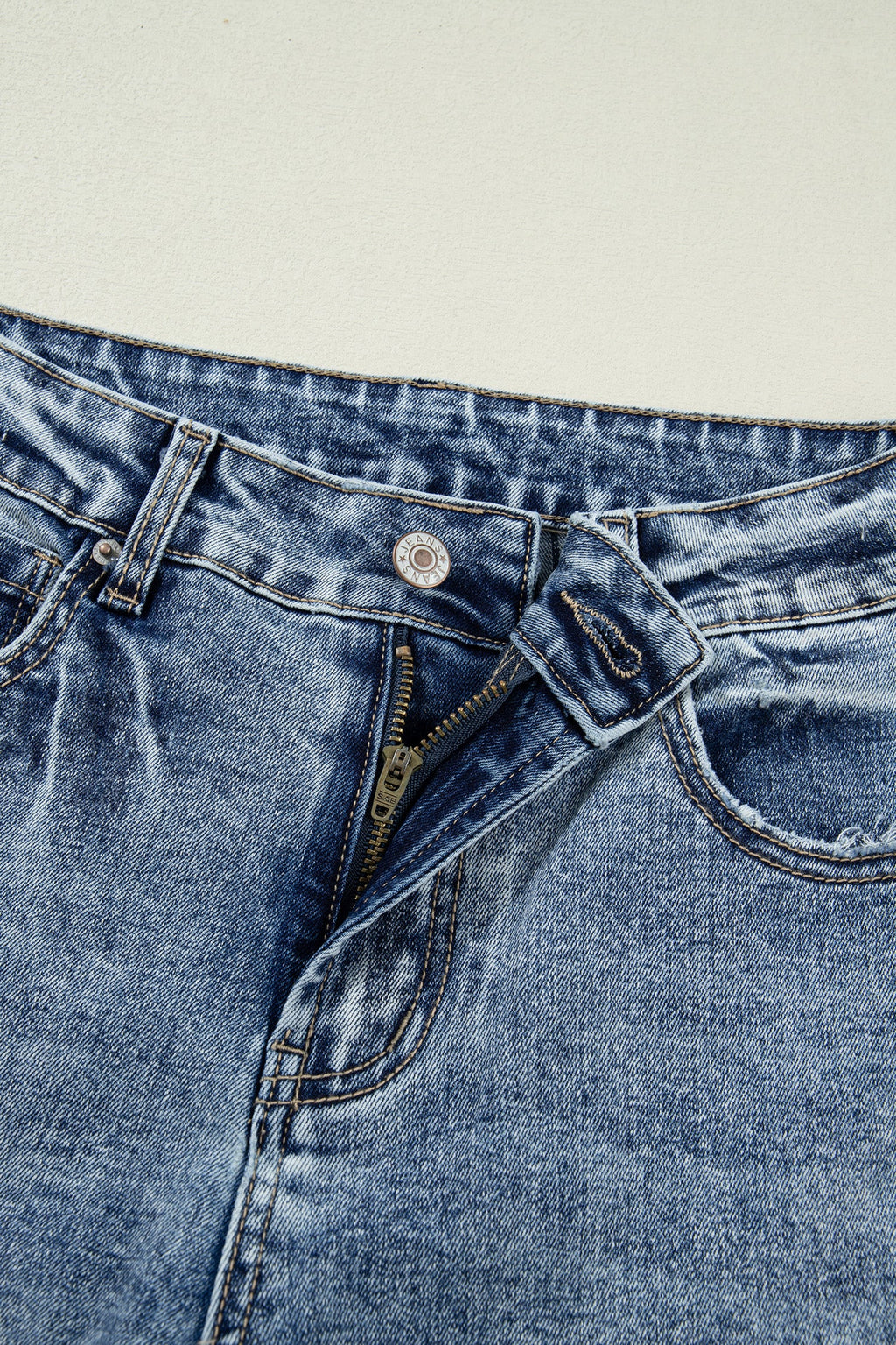 Elia Cuffed Straight Loose Jeans