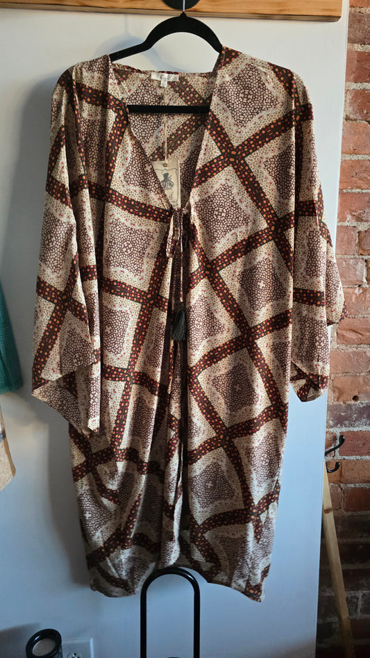 Easel kimono