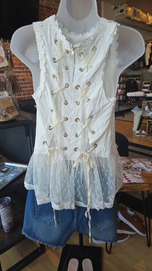 POL Sleeveless Lace Blouse